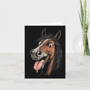 Koel paard toont tongpaarden rijden op paarden kaart