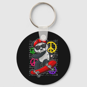 Koel pandabeer die op een skateboard rijdt sleutelhanger