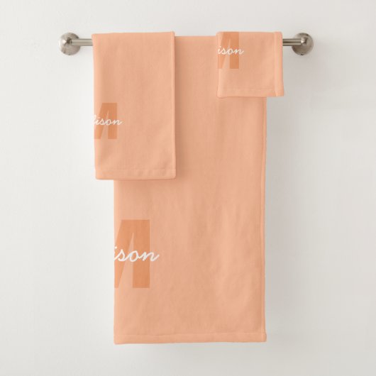 Koel pastelkleurig perzik kleur met aangepaste mon bad handdoek (Insitu)