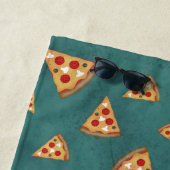 Koel pizza snijdt  blauwgroen patroon Monogram Strandlaken (In situ)