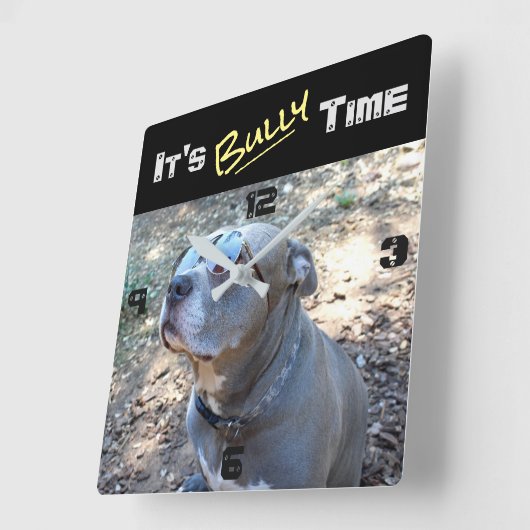 Koel plotselinge wandklok in Kol. (Hoek)