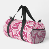 Koel roze en wit modern bloempatroon monogram plunjezak (Rechterhoek)