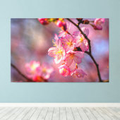 Koel Sakura-bloemen op een Cherry-boom in de tuin Canvas Afdruk (Insitu (Houten vloer))
