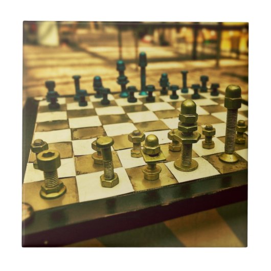 Koel schaakbord met noten en Bolts Tegeltje (Voorkant)