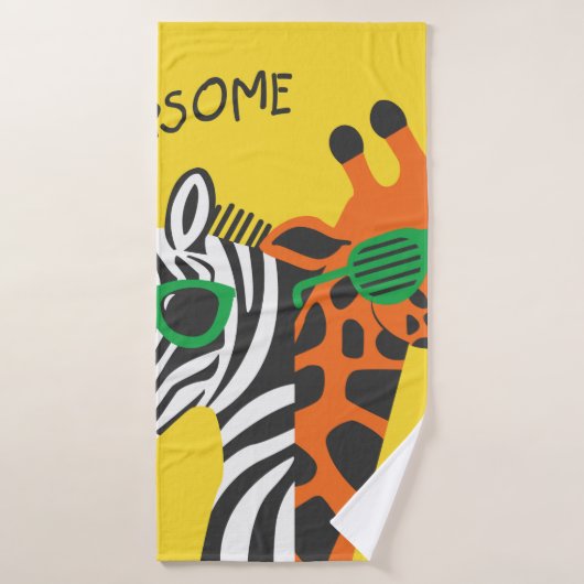 Koel zebra en giraffe met een gele bril badhanddoek (Badhanddoek)