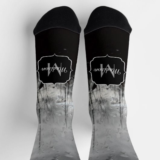 Koel zwart-wit water druppels abstract Monogram Sokken (Top)