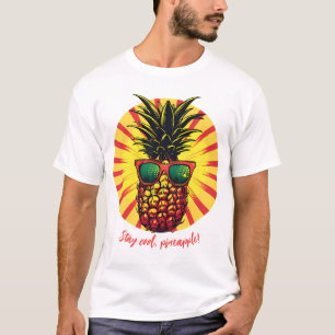 Koele ananas in een zonnebril t-shirt