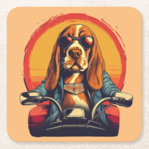 Koele basset hound biker in de zonsondergang kartonnen onderzetters