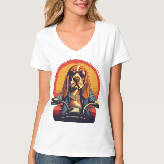 Koele basset hound biker in de zonsondergang t-shirt (Voorkant)