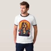 Koele basset hound biker in de zonsondergang t-shirt (Voorkant volledig)