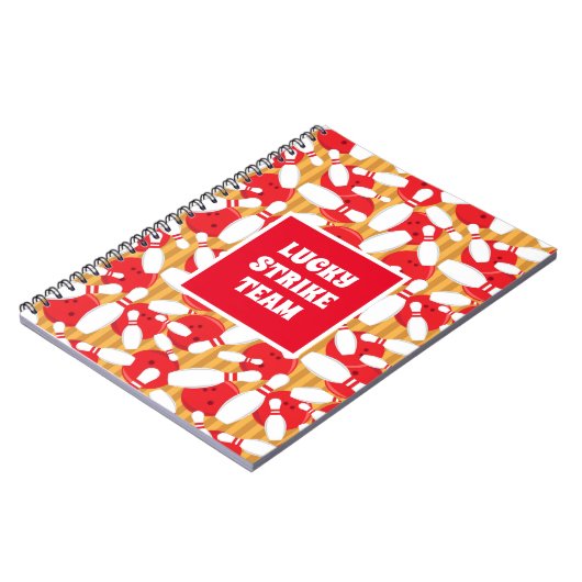 Koele bowlingballen en pins Strikes League Team Notitieboek (Linkerzijde)