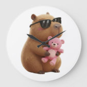 Koele Chill Capybara met Roze Teddybeer Grote Klok (Voorkant)