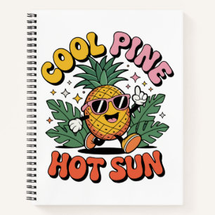 Koele dennen hete zon Retro ananas zomer vibes Notitieboek