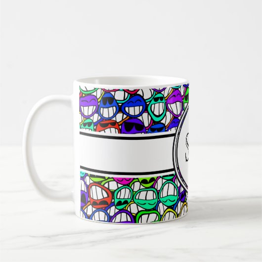 koele glimlachende gezichten + monogram koffiemok (Links)