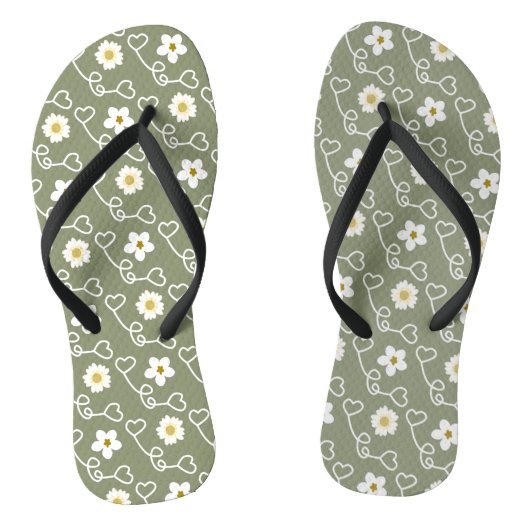 Koele harten en witte bloemen op groene achtergron teenslippers (Voetbed)