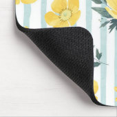 Koele hemelsblauwe strepen en een gele papaver mui muismat (Hoek)