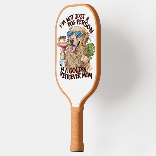 Koele hond met zonnebril nippen drink pickleball paddle (Links)