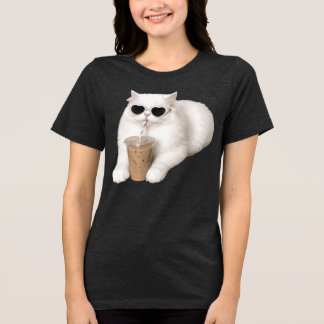 Koele kat met hartzonnebril die ijskoude koffie dr Tri-Blend shirt