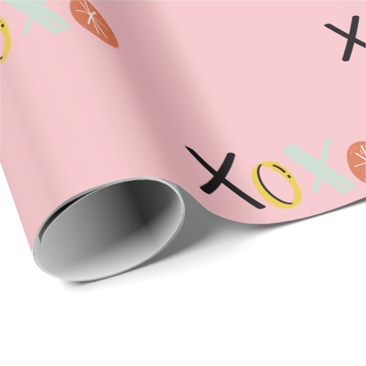 Koele kleurrijke "XOXO" harten Valentijnsdag Cadeaupapier (Rol Hoek)