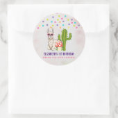 Koele lama in hartvormige zonnebril Verjaardag Ronde Sticker (Tas)