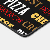 Koele leuke pizza pepperoni kaas korst tekst patro bureaumat (Hoek)