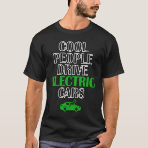 Koele mensen rijden elektrische auto's elektrische t-shirt
