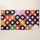 Koele multi gekleurde cirkels & roze klavers strandlaken (Voorkant)