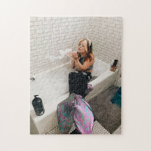 Koele zeemeermin in bad legpuzzel (Verticaal)
