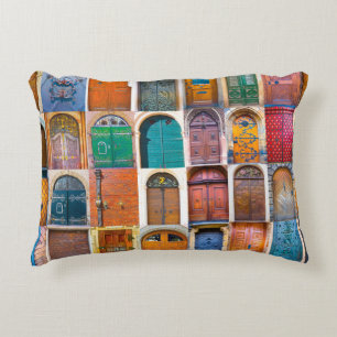 Koeling van middeleeuwse voordeuren in Praag, Tsje Accent Kussen