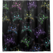 Koelkatten op zwart douchegordijn (Voorkant)