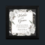 Koester Moeder van de bruidegom Gepersonaliseerd Cadeaudoosje<br><div class="desc">Cherish White Bloemen & Roos Goud geschilderde Rozen en bloemen. Een klassieke en elegante look, en veel grijs, ivoorwit, Roos goud, stoffig roze, dennengroen en grijs bladeren en bladeren. Met handgeschilderde bloemelementen, klassieke scriptlettertypen en elegante Roos gouden glitter Folie geometrische vierkante Lijst op een houtskool donkergrijze kleur bewerkbare achtergrond- Moeder...</div>