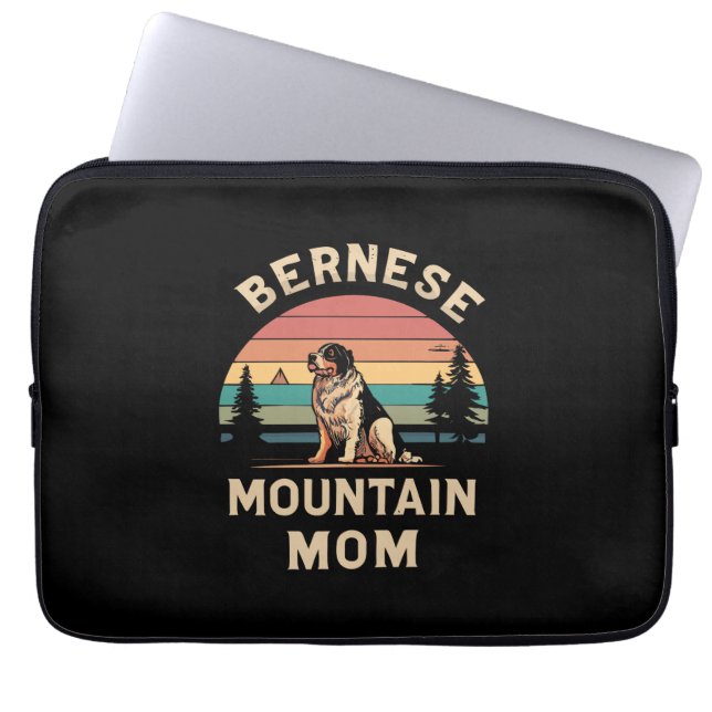Koester uw liefde: Berner Mountain Dog Mam Laptop Sleeve (Voorkant)