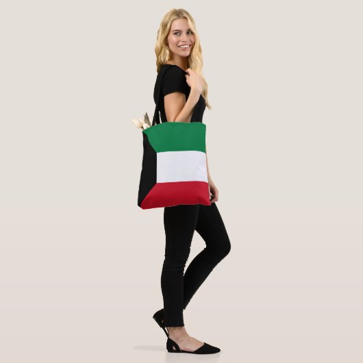 Koeweit Flag Tote Bag (Op model)