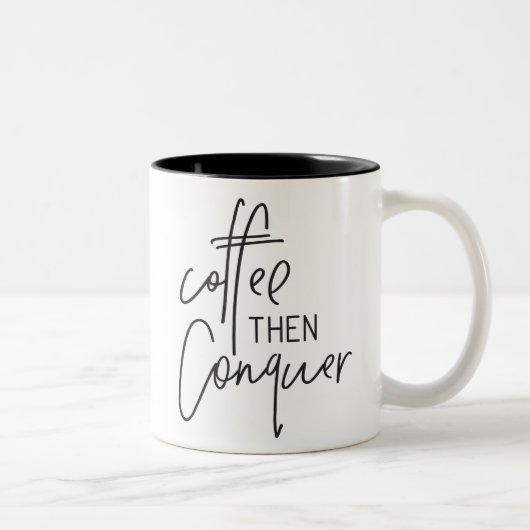 KOFFIE DAN VEROVEREN moderne chique handlettered z Tweekleurige Koffiemok (Rechts)