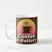 Koffie en aardewerk koffiemok (Links)