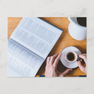 Koffie en boek; Lazy Sunday Briefkaart