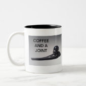 KOFFIE EN GEZAMENLIJK TWEEKLEURIGE KOFFIEMOK (Links)