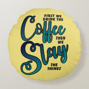 Koffie en spleet de dingen rond kussen
