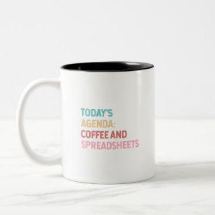 Koffie en spreadsheets op de agenda van vandaag tweekleurige koffiemok