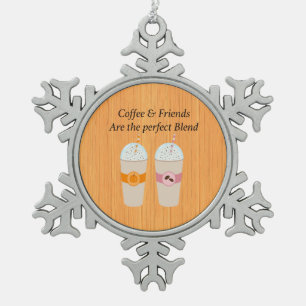 Koffie en vrienden zijn de perfecte overvloed tin sneeuwvlok ornament