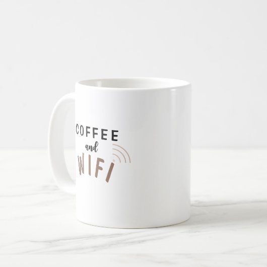 Koffie en WiFi - Mok voor het nippen van koffie en (Voorkant links)