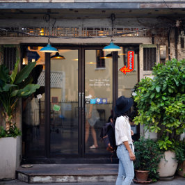 koffie hier links pijlteken sticker