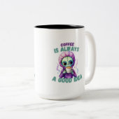 "Koffie is altijd een goed idee" Alien Mok 15oz (Voorkant rechts)