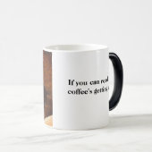 Koffie krijgt koude morphing Mok (Voorkant rechts)