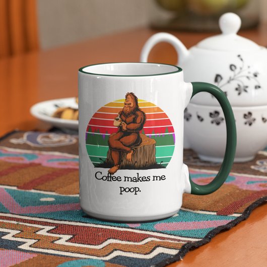 Koffie maakt me poep Bigfoot Sasquatch Funny 15oz Mok