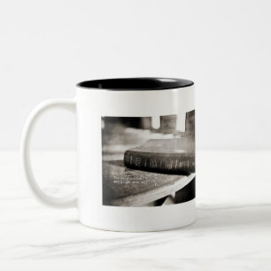 Koffie-Mok - Wees stil en weet dat ik God ben Tweekleurige Koffiemok