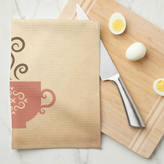 Koffie of thee kopje op verouderde papieren achter theedoek (Quarter Fold)