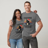 Koffie omdat moord een verkeerd zwart kat Drink T-shirt (Unisex)