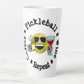 Koffie, Pickleball, Wijn, Pickleball Addict herhal Latte Mok (Voorkant)