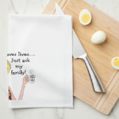 "Koffie redt levens...vraag gewoon mijn familie!" Theedoek (Quarter Fold)